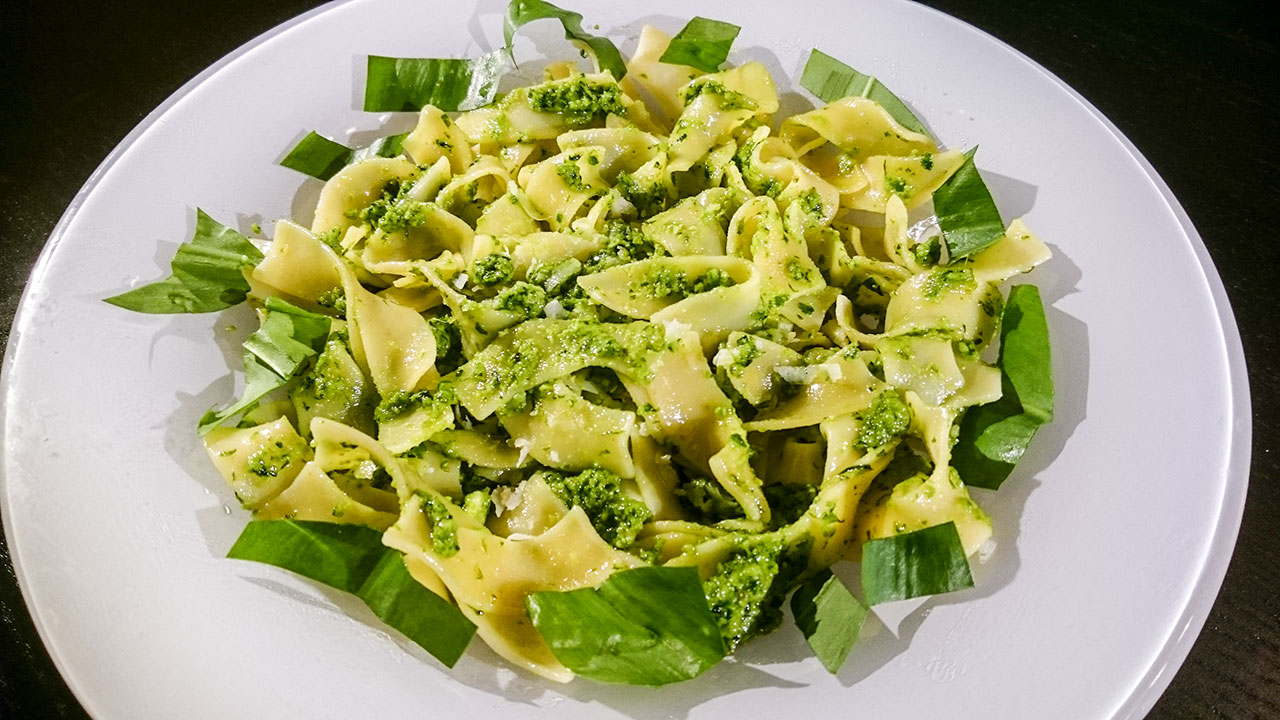 Pasta mit Bärlauchpesto - Einfach Nachschlagen!