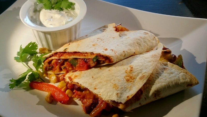 Vegetarischer Tomaten-Bohnen-Burrito - Einfach Nachschlagen!